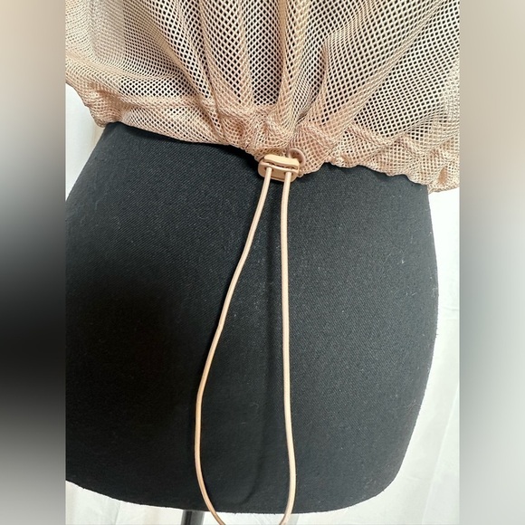 NWOT Active wear mesh top - Picture 4 of 5